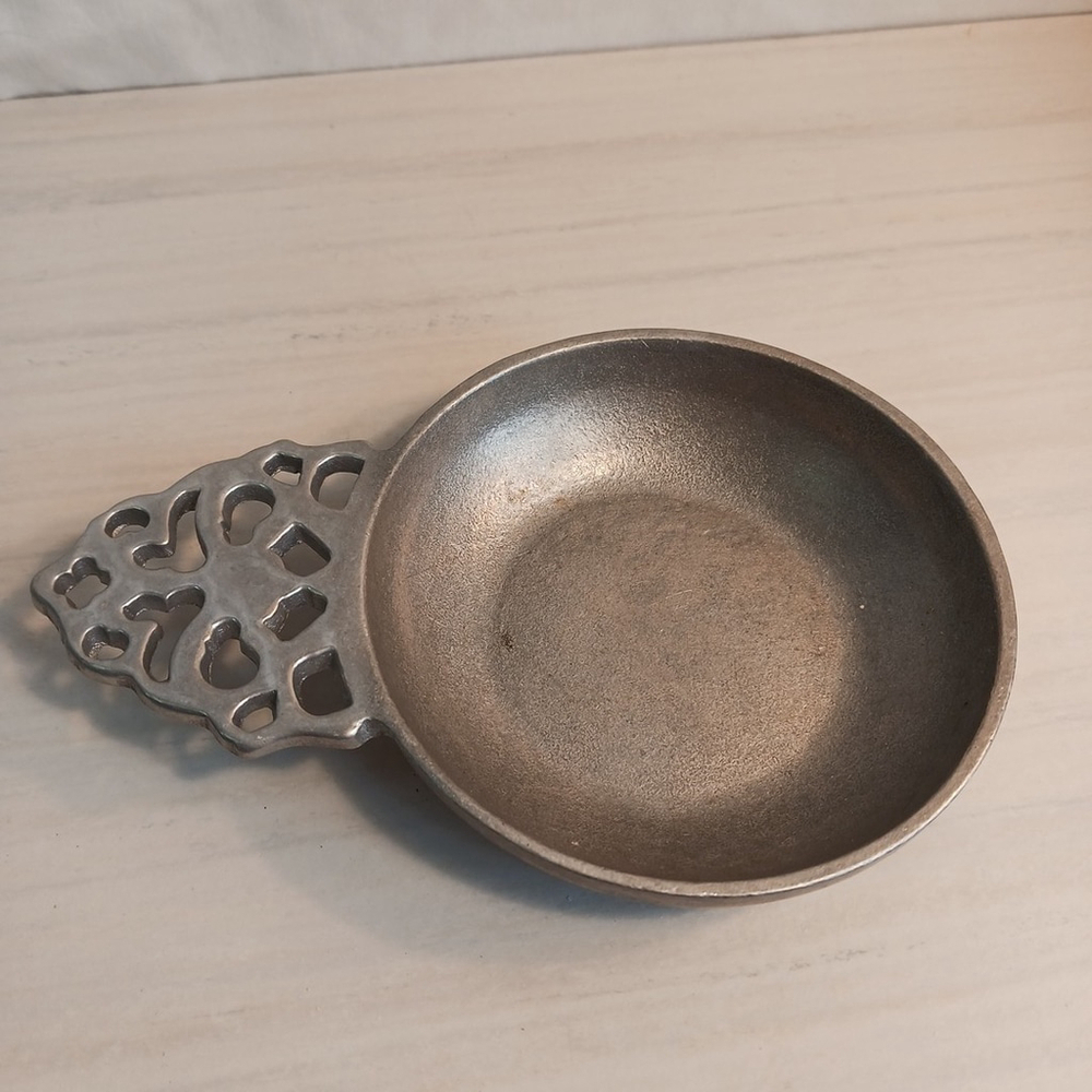 Wilton Pewter Porringer Bowl 4 1/4 Inch
